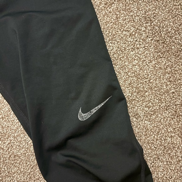 Nike Kids Black Active Leggings - Picture 2 of 2